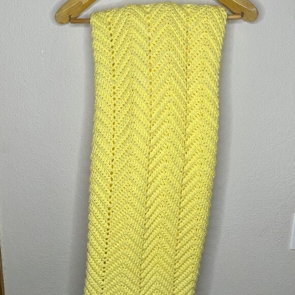 Vintage Hand Crocheted Quilt‎ Yellow - Picture 4 of 4